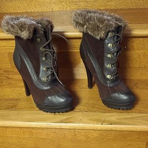 Ladies boots (NWOT)